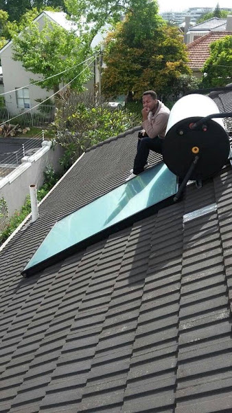 Solar water heating system